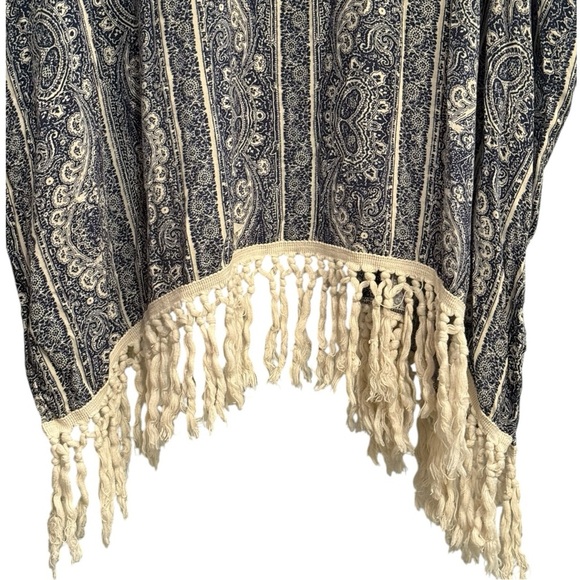 Abercrombie & Fitch Navy and Cream Paisley Kimono Size M/L - Picture 5 of 7